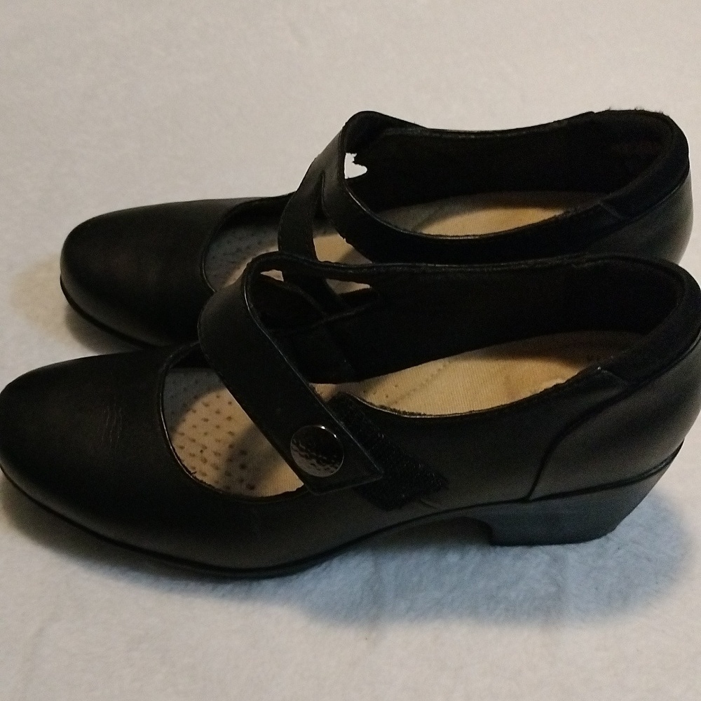 Clarks Womens Emily Reaya shoes size 6.5M